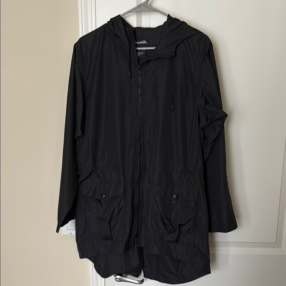 Shedrain Lightweight Windbreaker